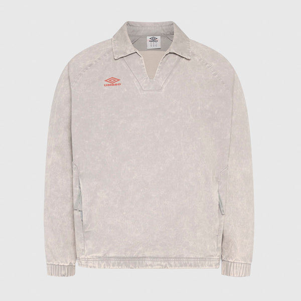 【UMBRO】 NQ Washed Drill Top Grey Umbro washed drill sweatshirt top in gray | ASOS